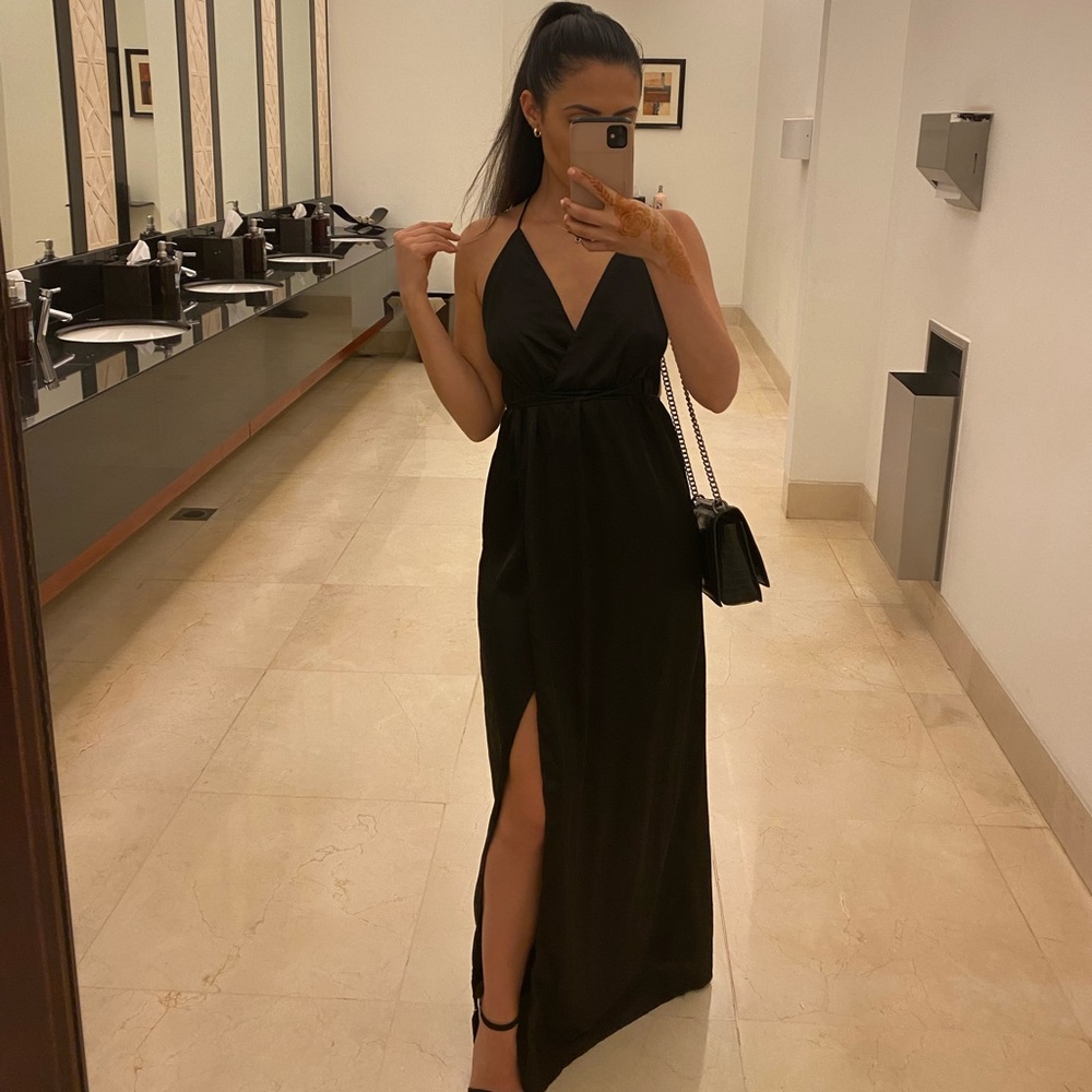 Black open back satin slit maxi dress - Picture 3 of 4